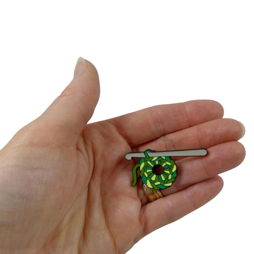 Knitting & Crochet Pin: Rainbow Sheep, Yarn Project Brooch