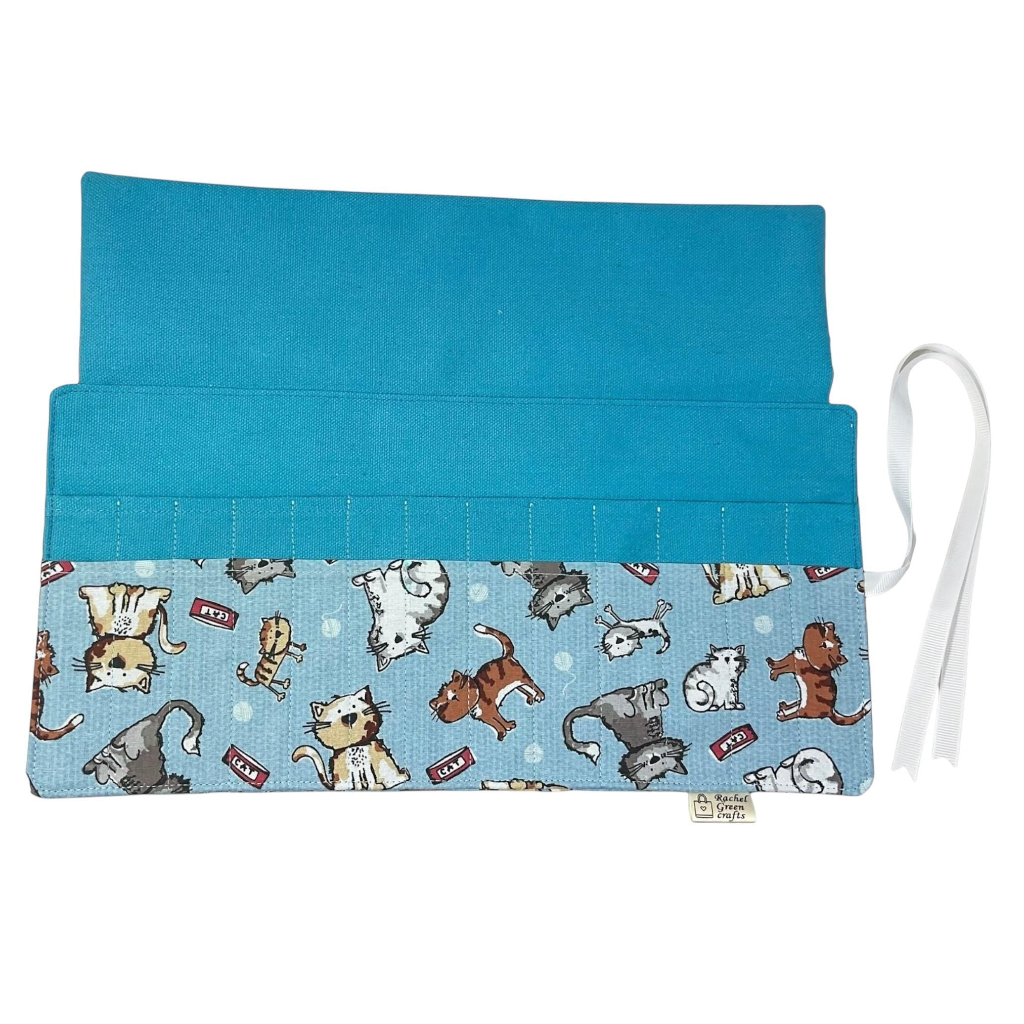 Crochet hook case with cats, Ergonomic hook organiser, roll up short Dpn case, cat lover gift, knitters gift, Crochet gift, crochet storage