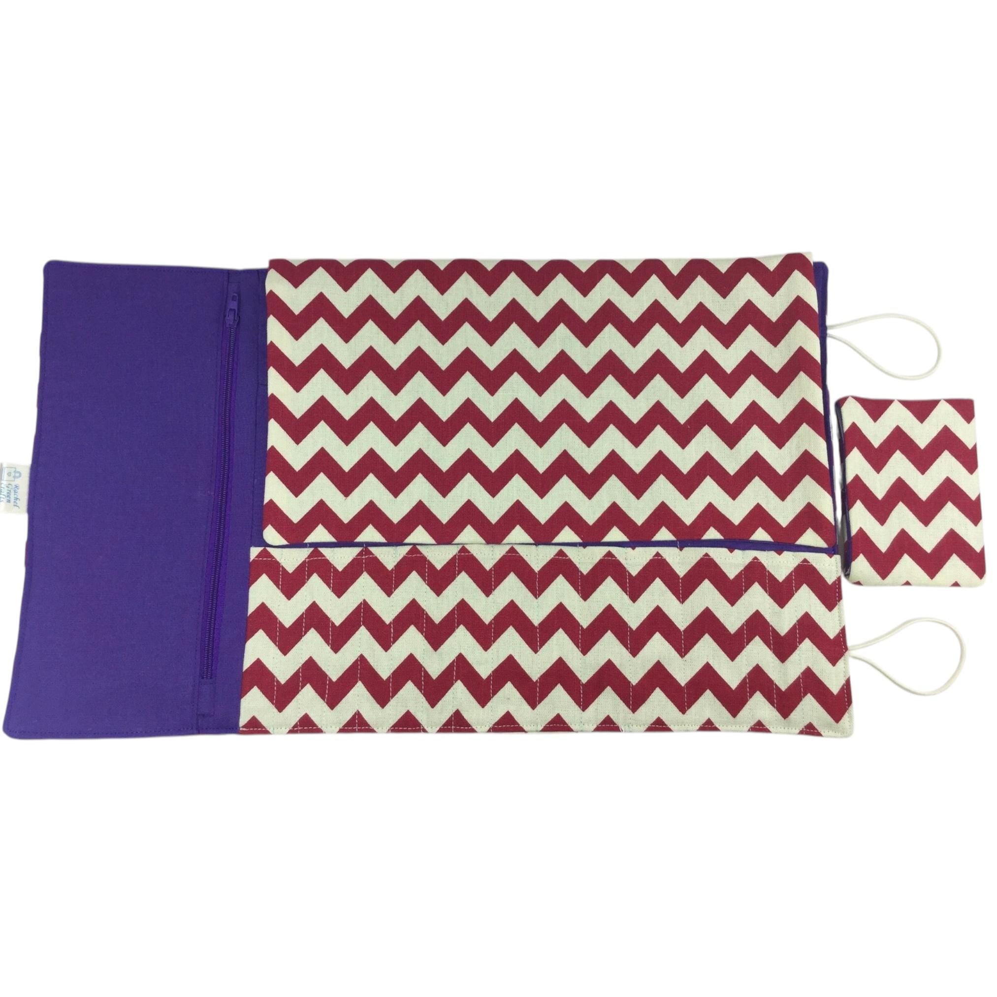 Red interchangeable and double pointed knitting needle case, chevron print knitting needle pouch, zig zag hiya hiya case, knit pro wallet