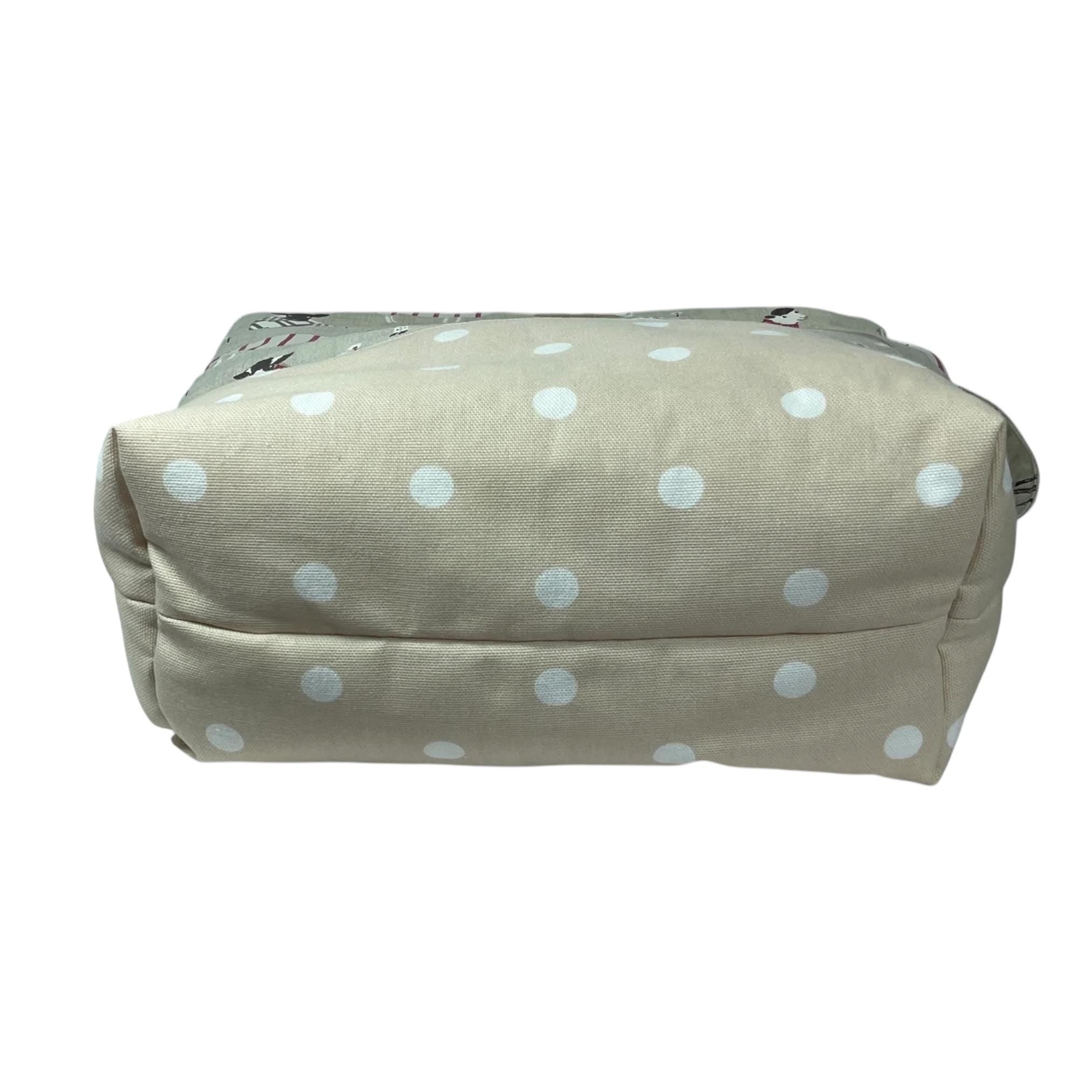 Extra Large Knitting Project Bag: Sheep Print, Zipped Tote