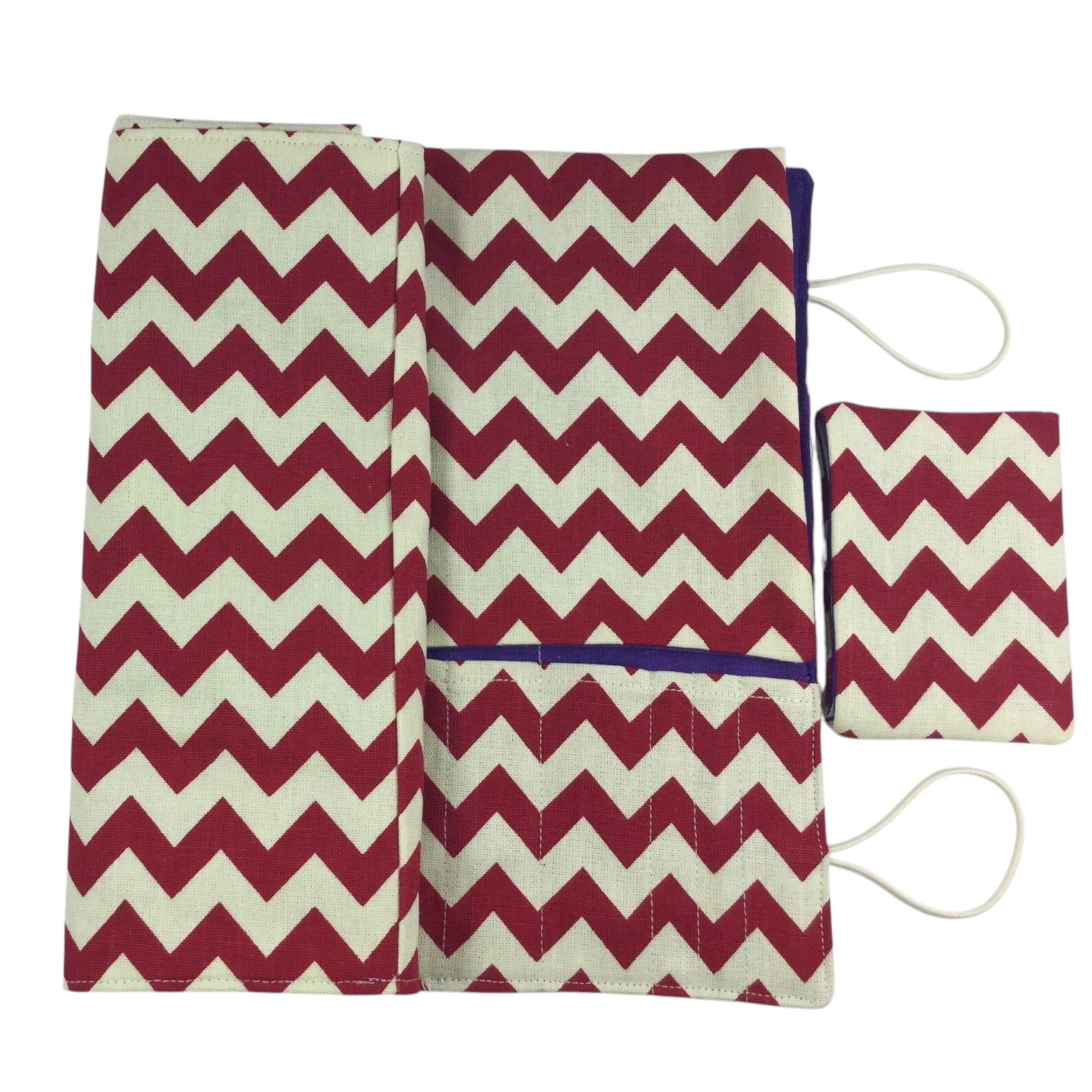 Red interchangeable and double pointed knitting needle case, chevron print knitting needle pouch, zig zag hiya hiya case, knit pro wallet
