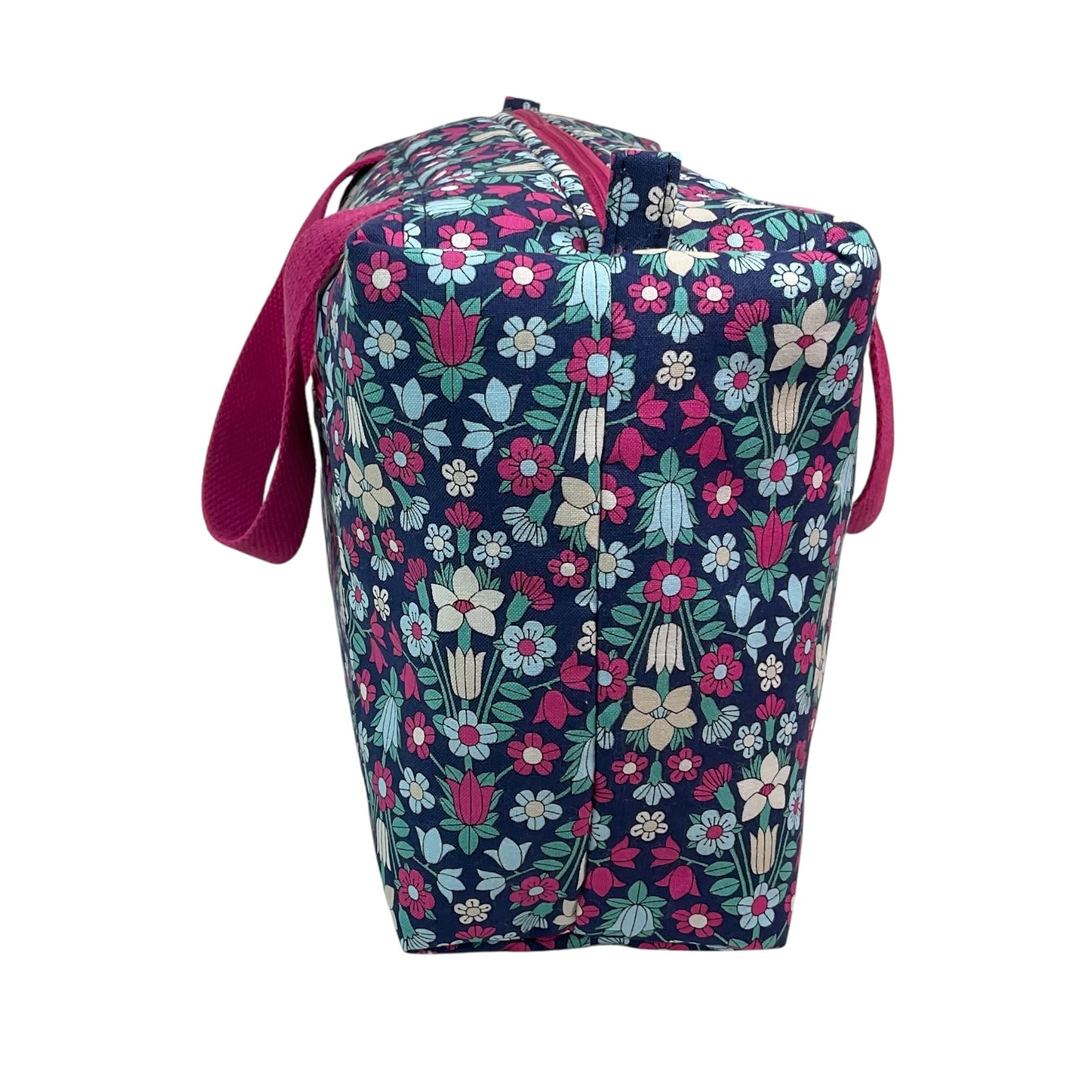 Liberty fabric large toiletries bag with handles and zip pocket, floral Waterproof, ladies sponge wash pouch, Cosmetics bag, ladies gift