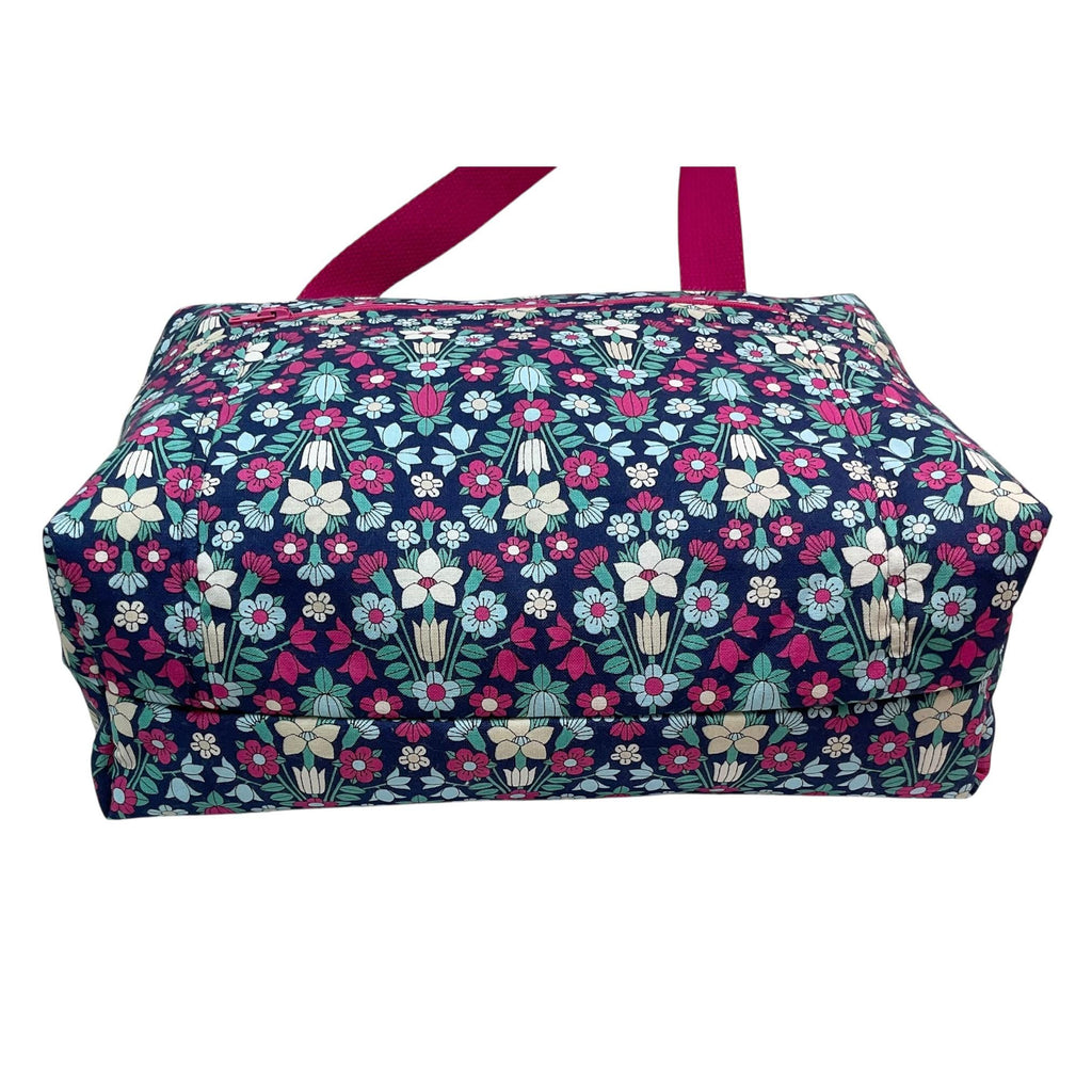 Liberty fabric large toiletries bag with handles and zip pocket, floral Waterproof, ladies sponge wash pouch, Cosmetics bag, ladies gift