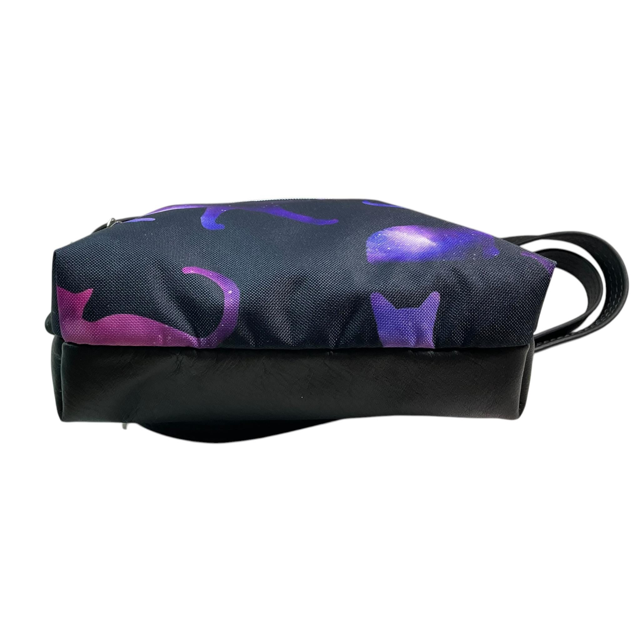 Handbag in genuine Leather and purple cat print water resistant canvas, medium sized zip top