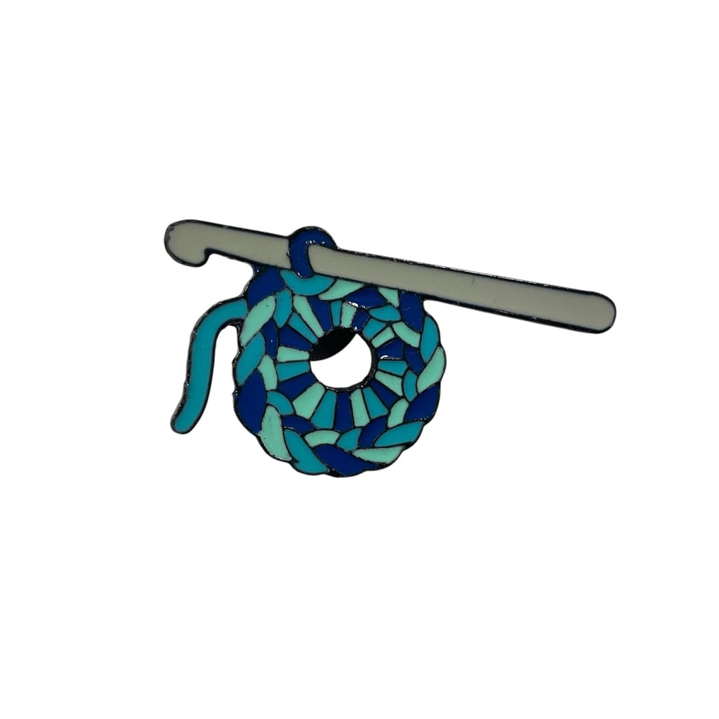 Knitting & Crochet Pin: Rainbow Sheep, Yarn Project Brooch