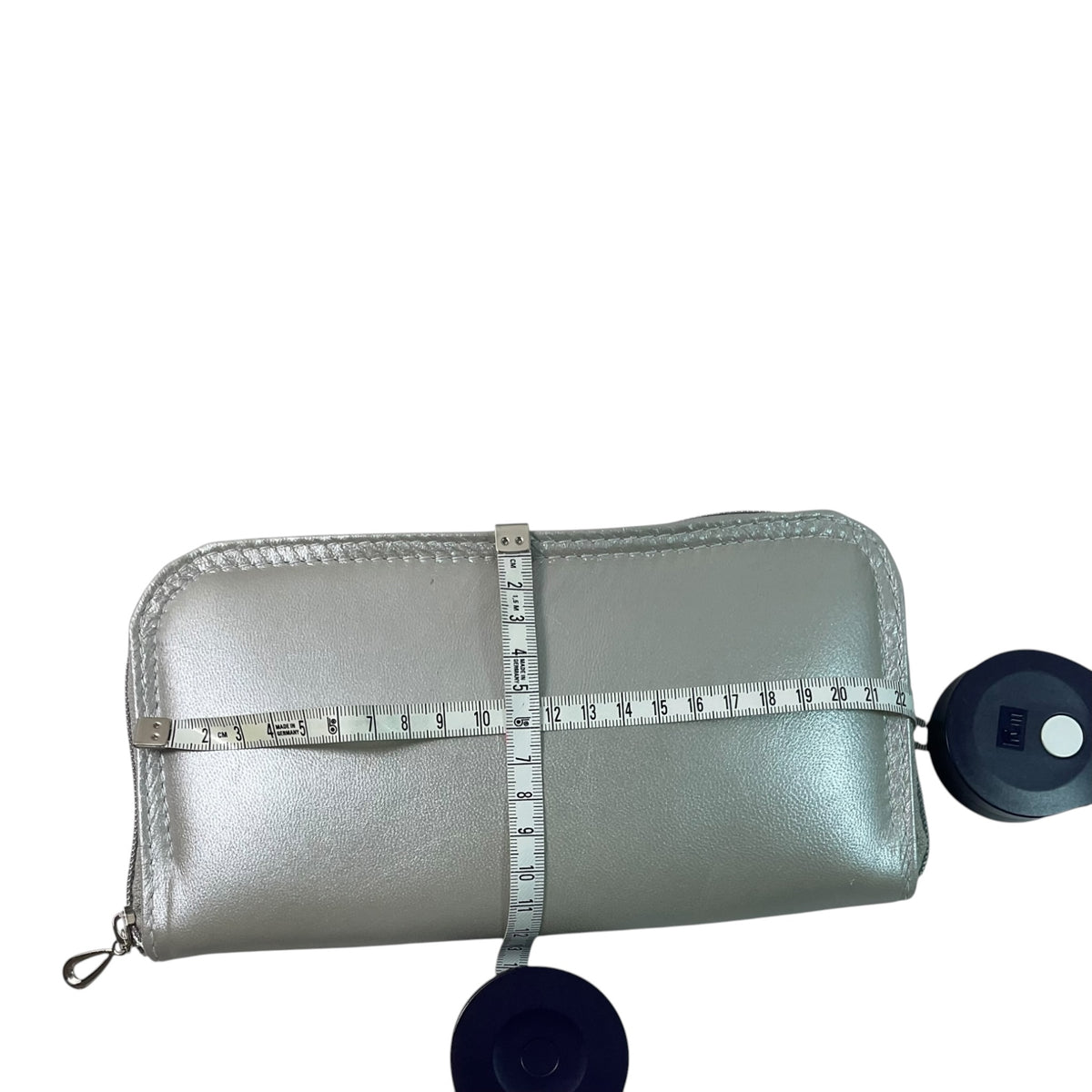 Wallet/ purse made from pearlised silver colour genuine leather , full zip around (Copy)