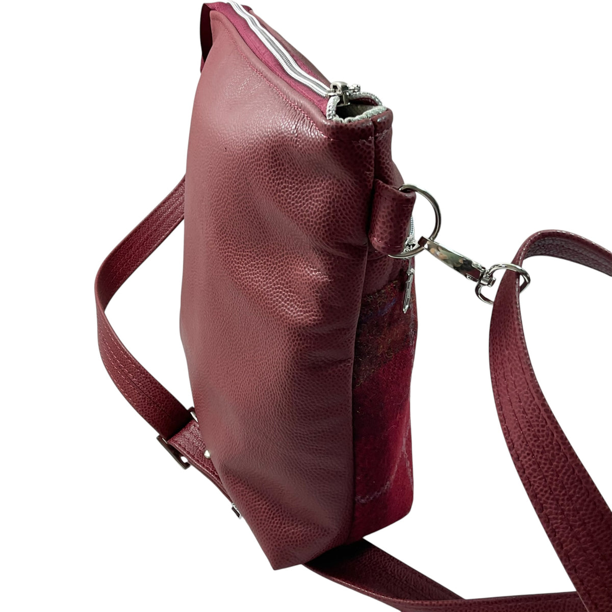Handbag in genuine leather and red tartan Harris tweed