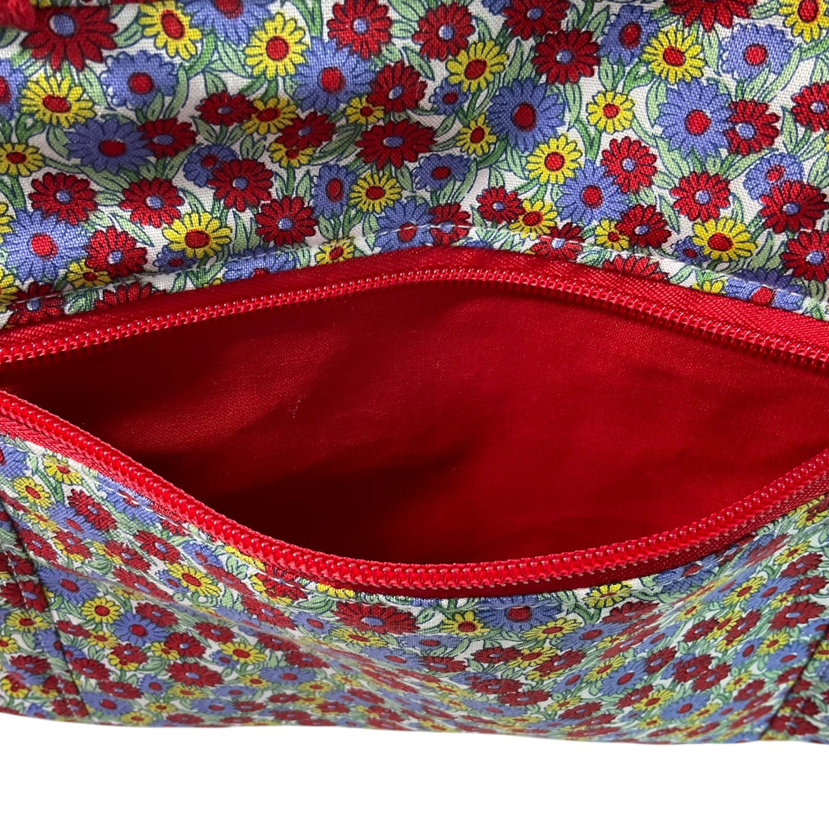 Liberty large toiletries bag with daisy floral print,  handles and zip pocket