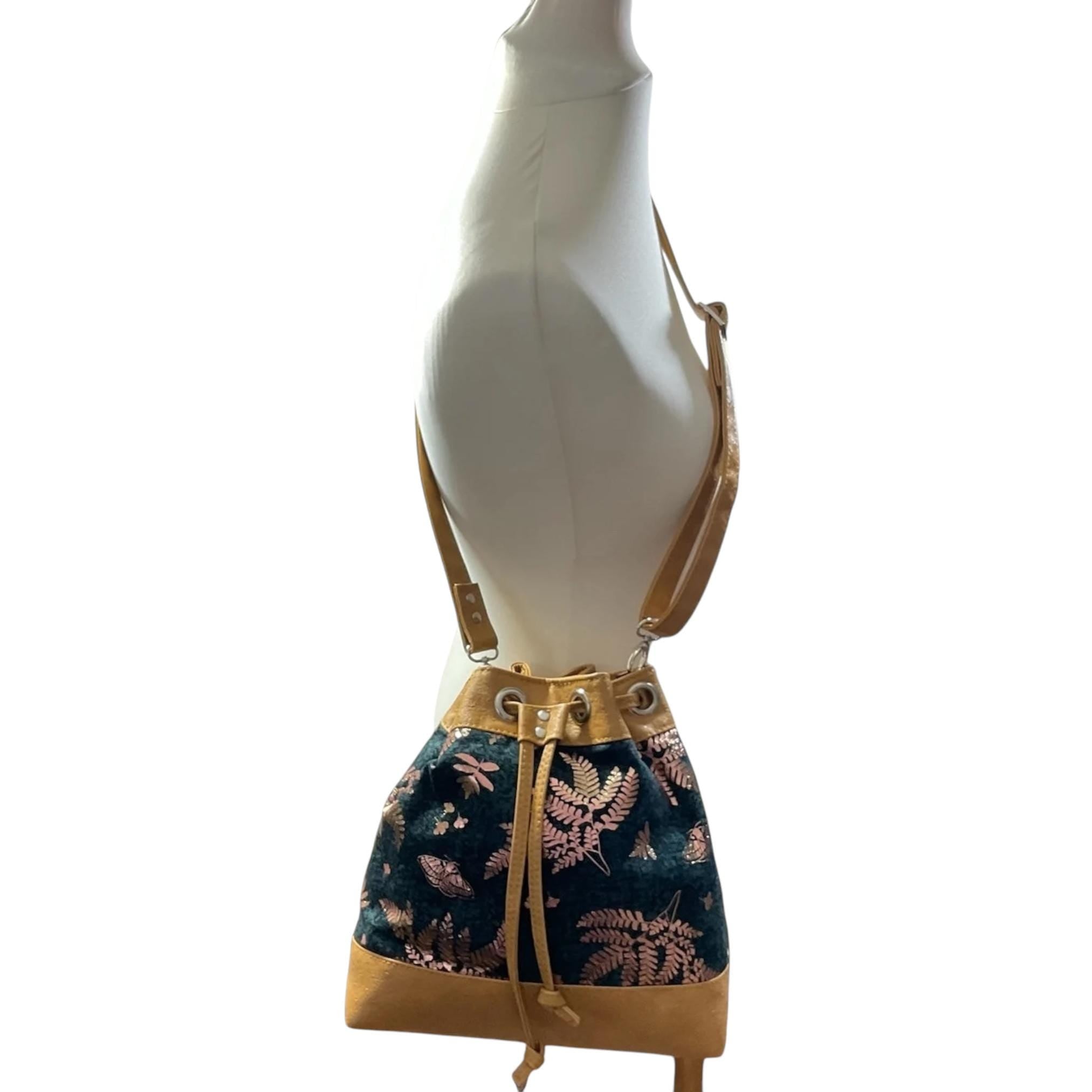 Ostrich Faux Leather Crossbody Bucket Bag: Rose Gold Butterfly Print