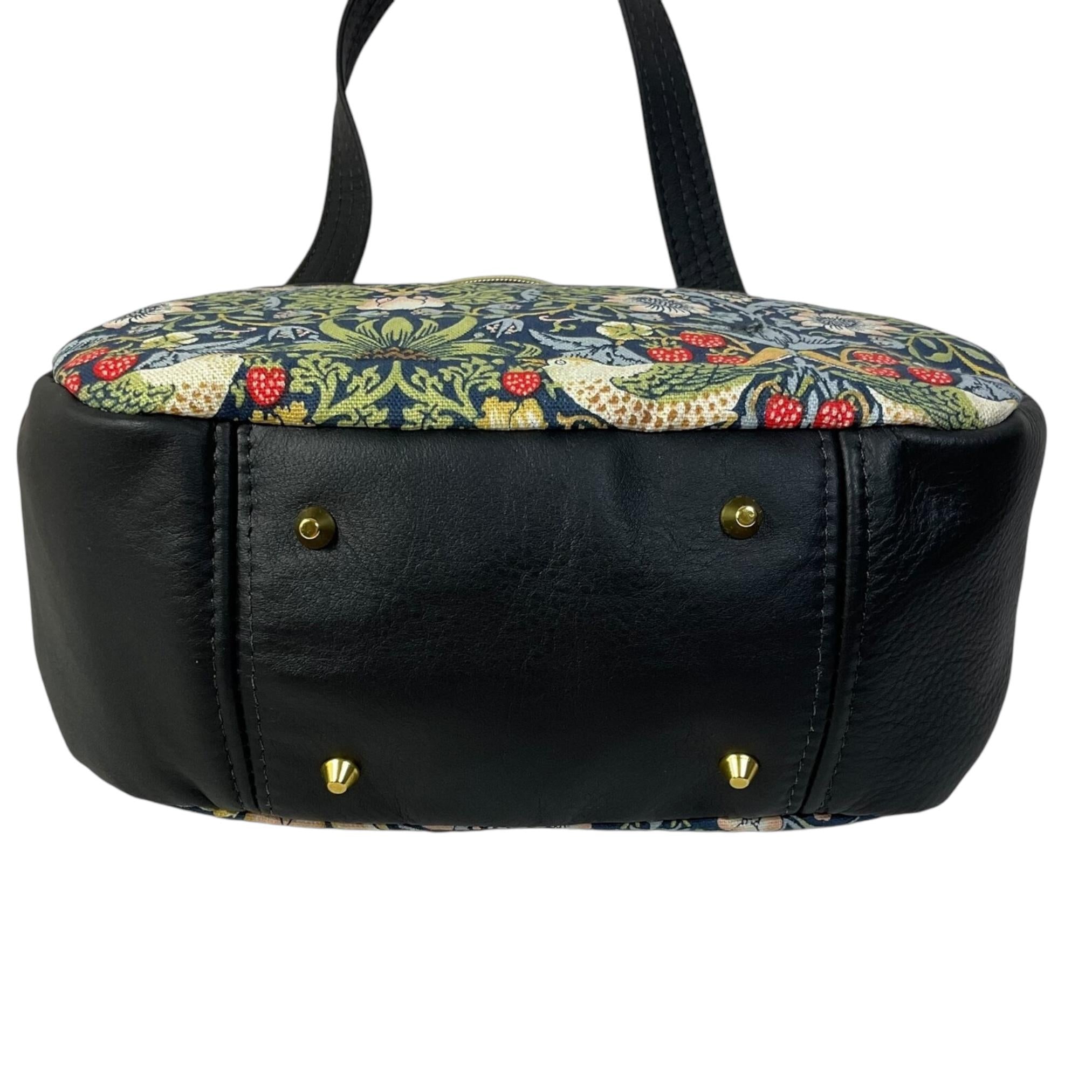 Crossbody Handbag in genuine Leather and strawberry thief print, William Morris print shoulder bag, zip pocket adjustable strap organiser