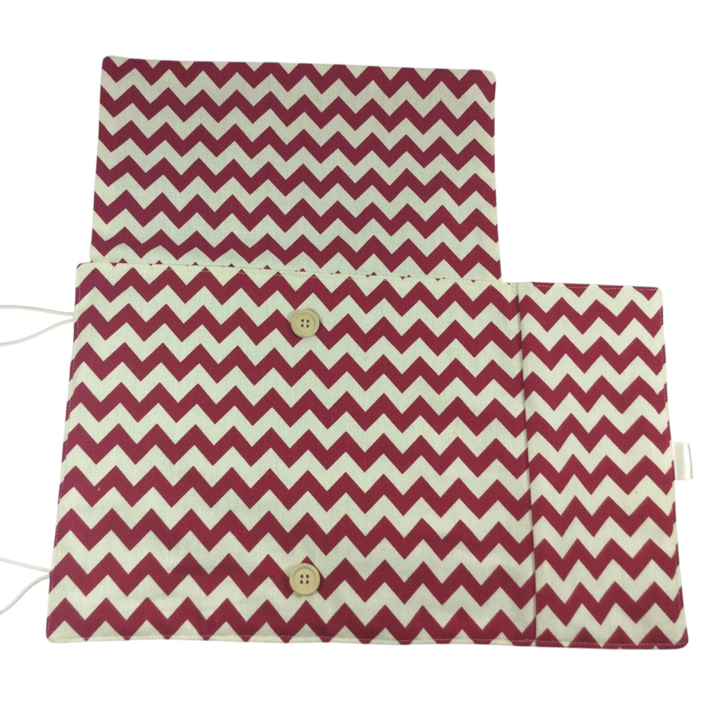 Red interchangeable and double pointed knitting needle case, chevron print knitting needle pouch, zig zag hiya hiya case, knit pro wallet