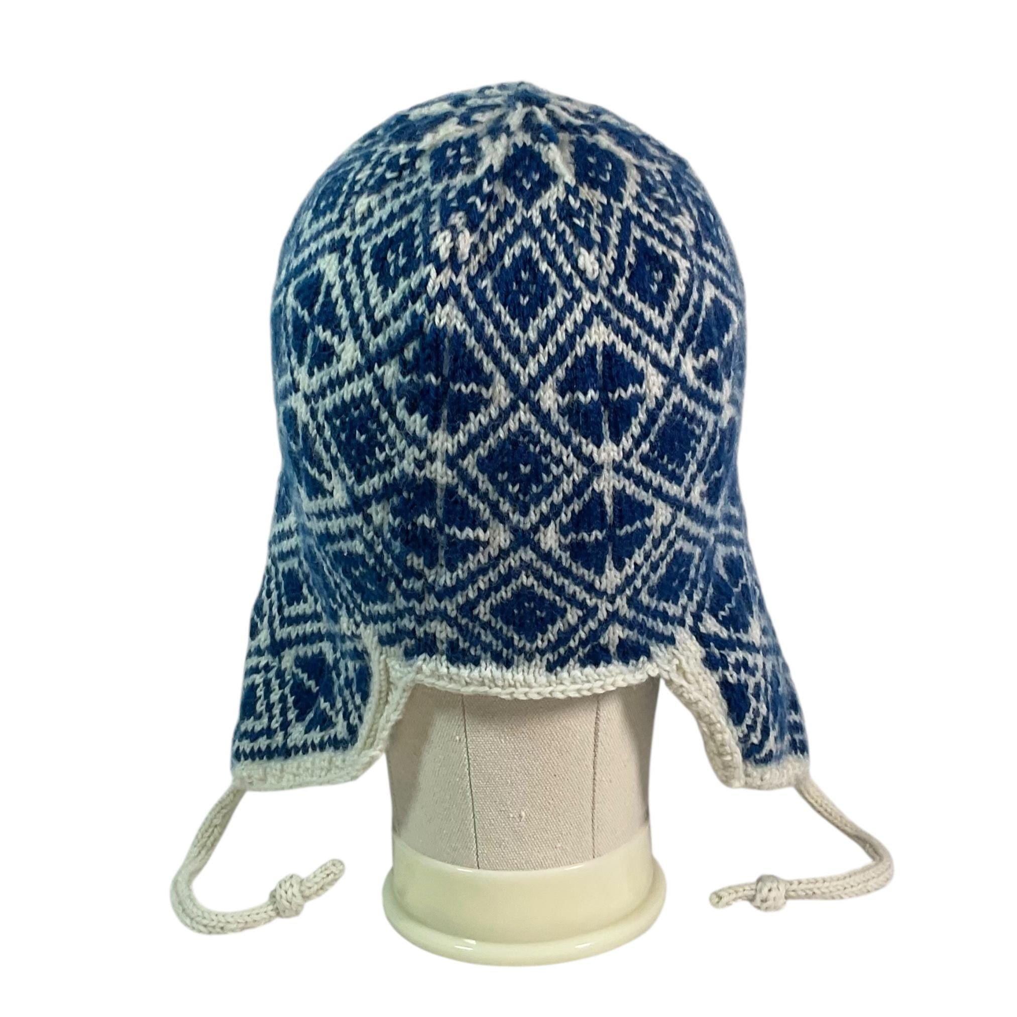 Ear flap hat with stranded blue and cream pattern, Andean chullo wool hat, unisex, warm winter hat, Norwegian style, fairisle hat, ski hat