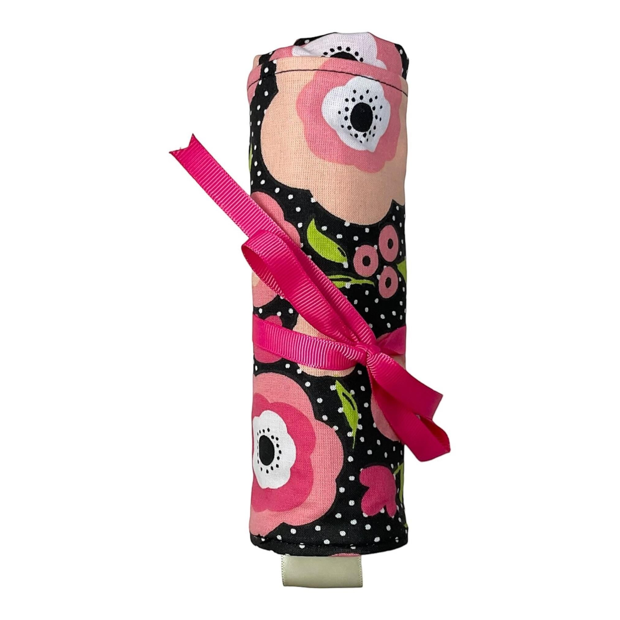 Crochet hook case  with pretty pink floral print, Ergonomic hook organiser, roll up short Dpn case, crochet lover gift, knitters gift,