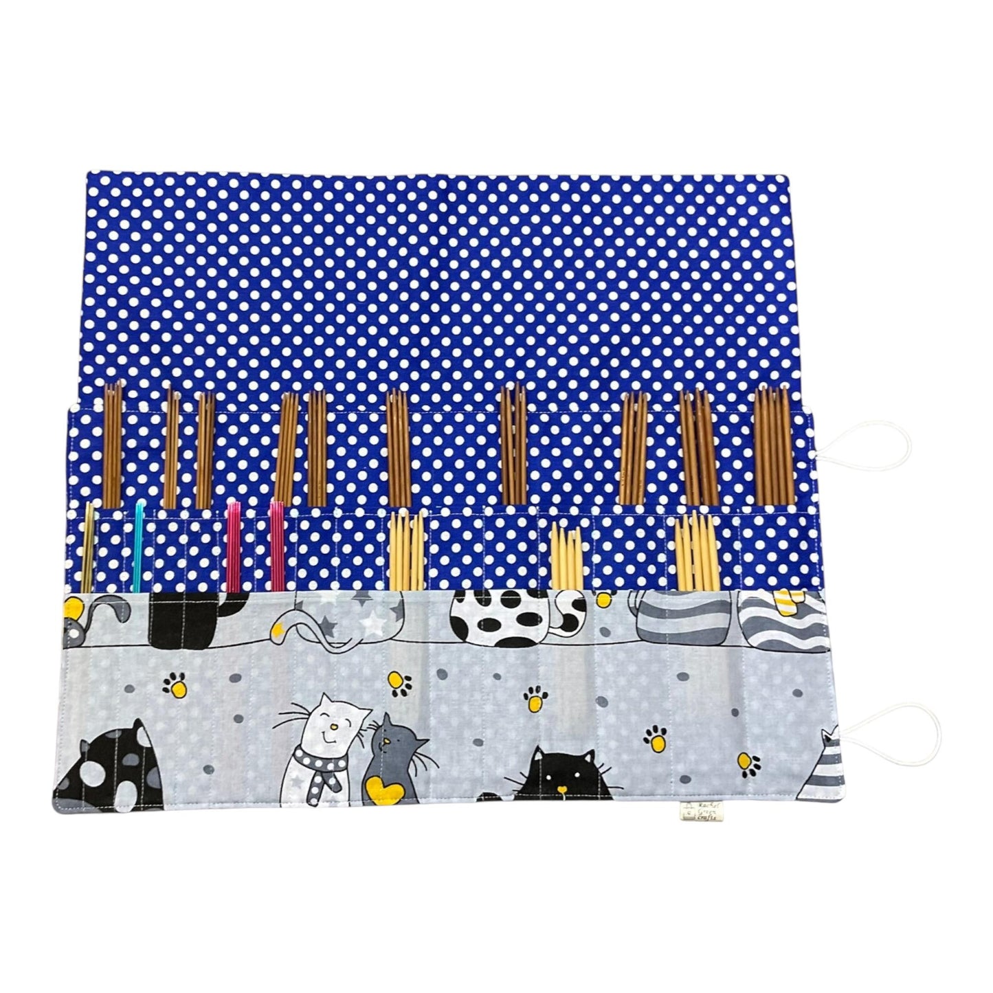 Double pointed knitting needle case with cats
