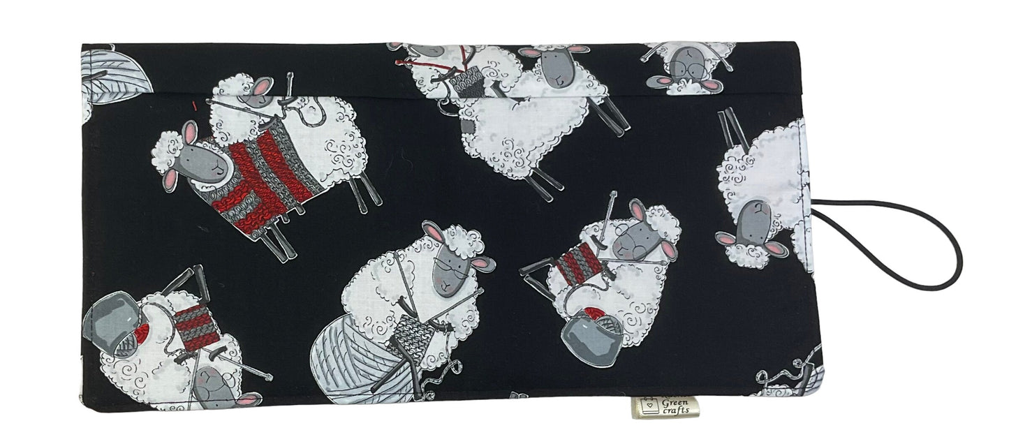 Interchangeable knitting needle case with knitting sheep