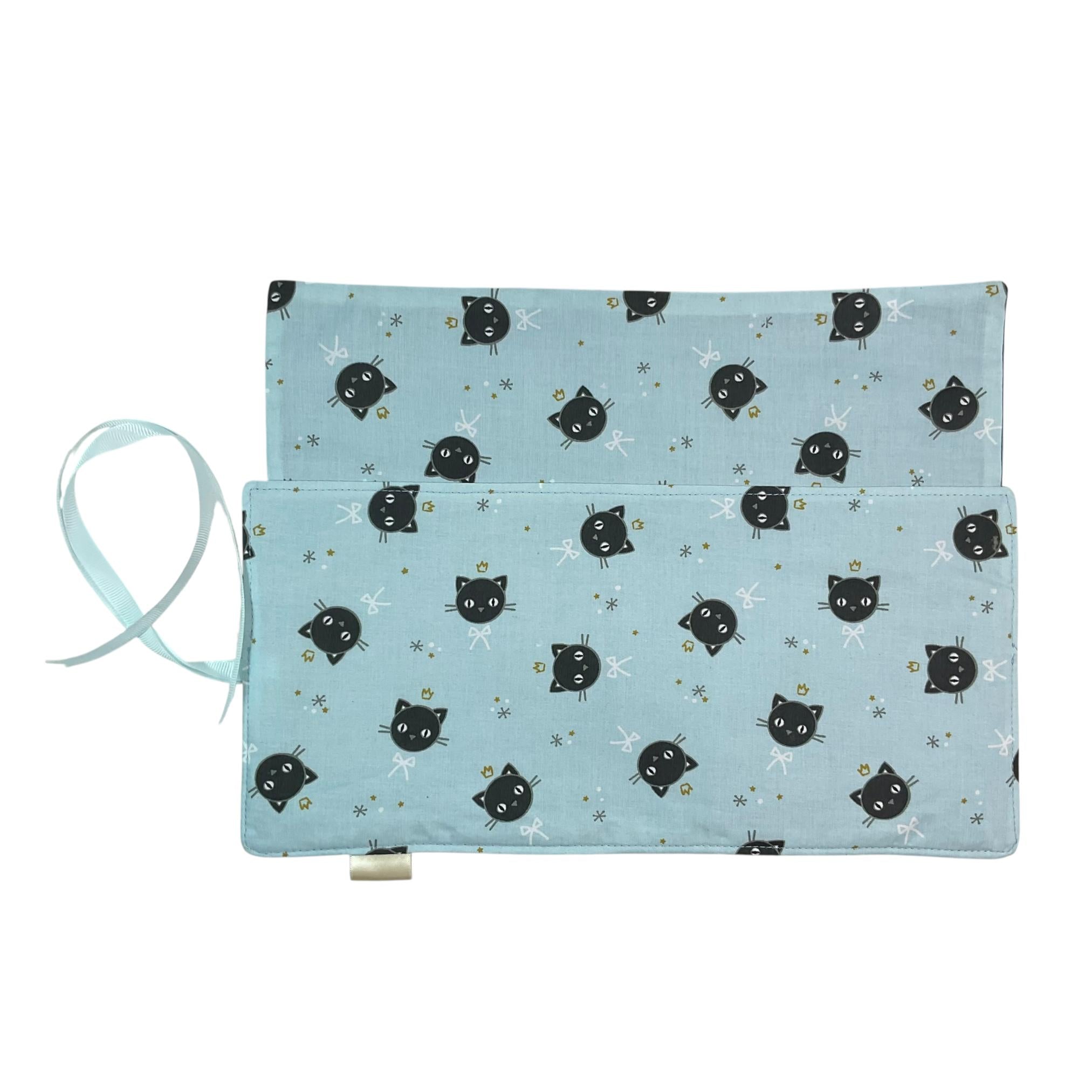 Crochet hook case with cats , Ergonomic hook organiser, roll up short Dpn case, cat lover gift, knitters gift, Crochet gift, crochet storage