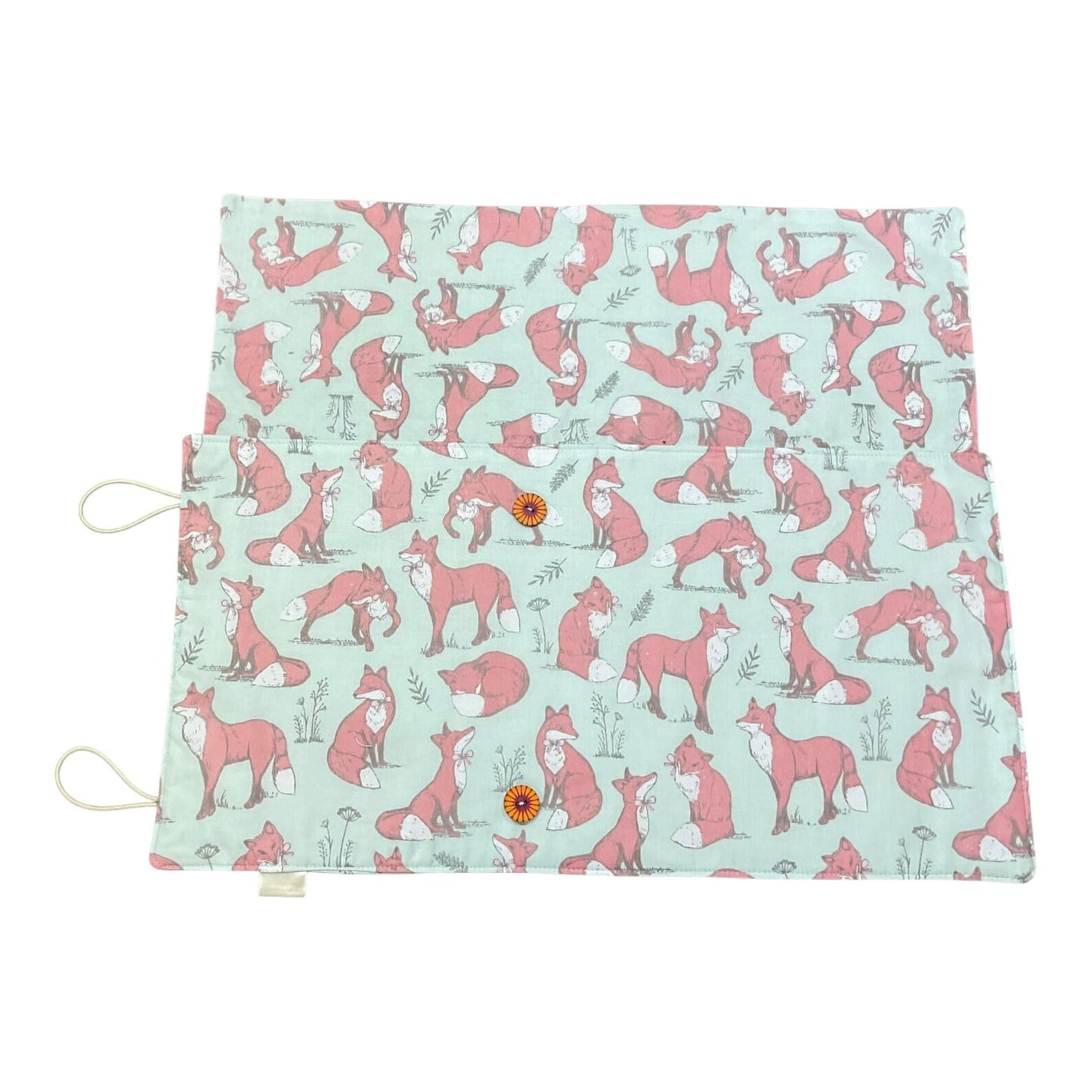 Double pointed knitting needle case with foxes