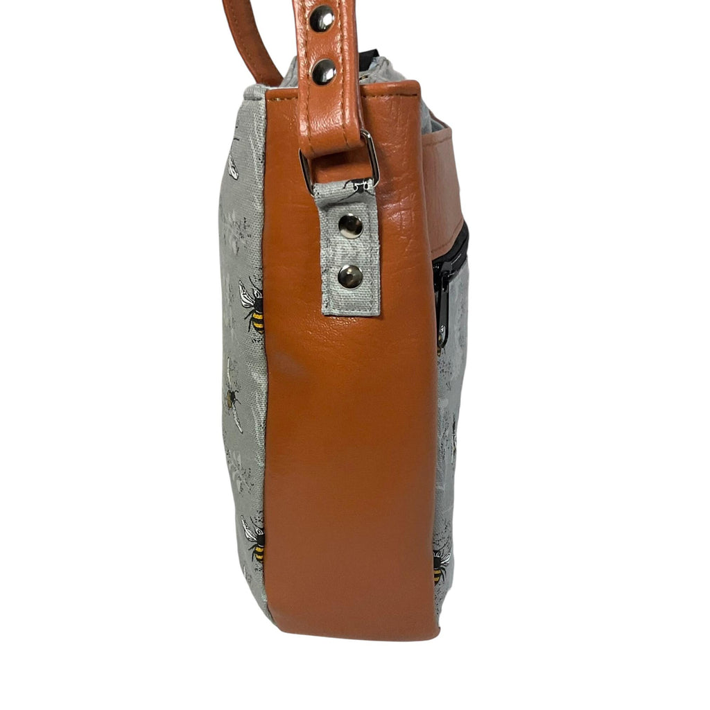 Handbag in faux leather and bee print,  vegan ladies gift, crossbody bag, shoulder zip pouch