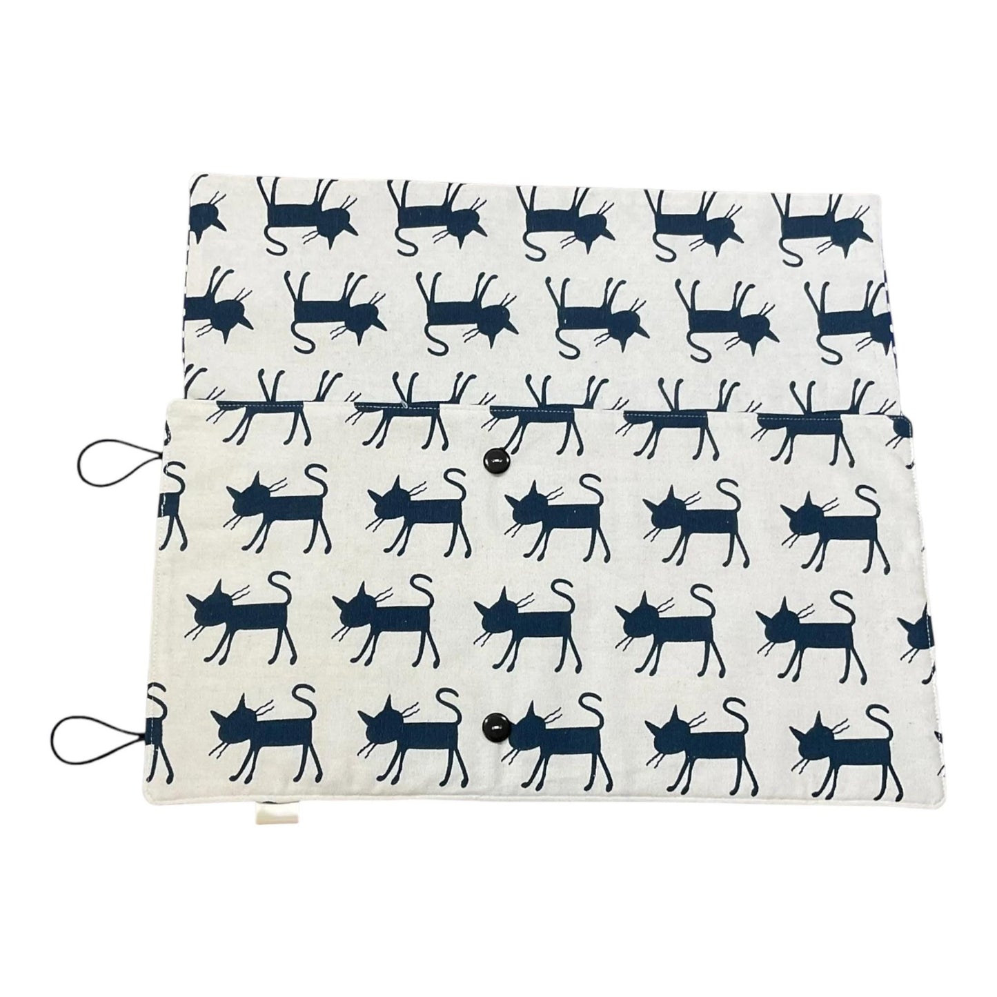 Double pointed knitting needle case with cats