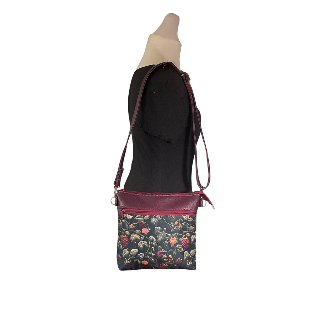 Handbag in faux Leather and floral bramble fabric, raspberry and blackberry fuit medium sized zip top shoulder crossbody