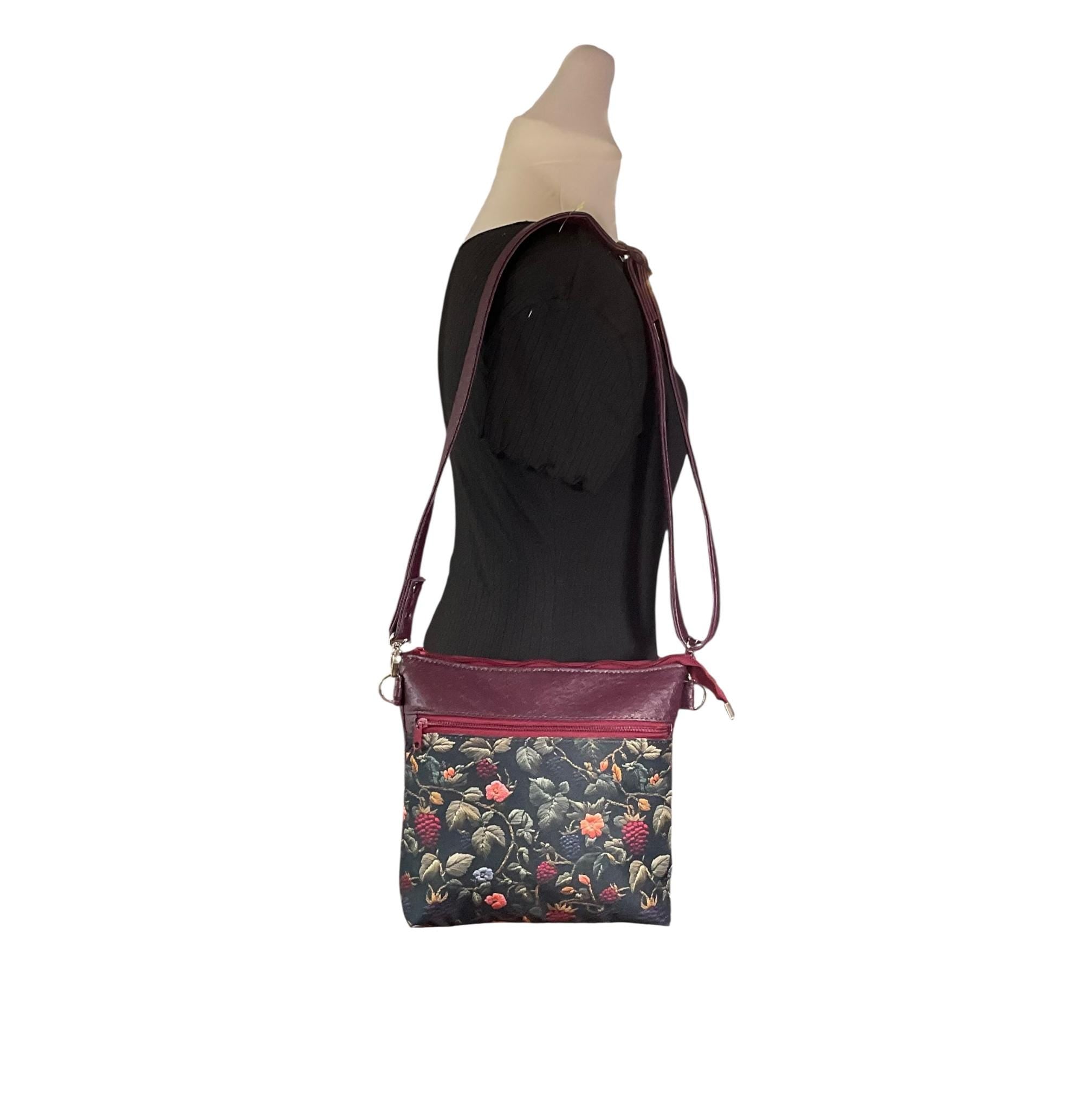 Handbag in faux Leather and floral bramble fabric, raspberry and blackberry fuit medium sized zip top shoulder crossbody